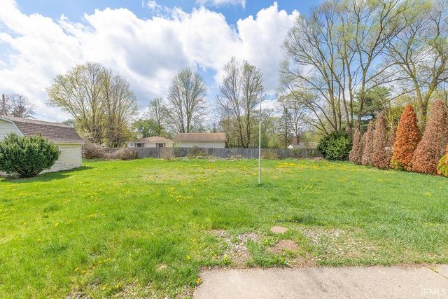 54835 Eisenhower Drive, Elkhart, IN 46514