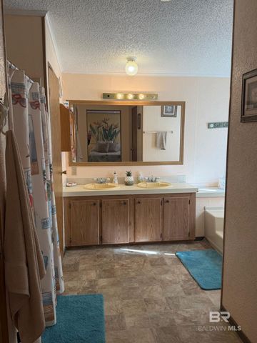 1127 Ridgewood Drive, Lillian, AL 36549