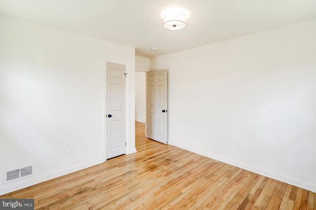 8077 FOX MILL RD, Harrisburg, PA 17112