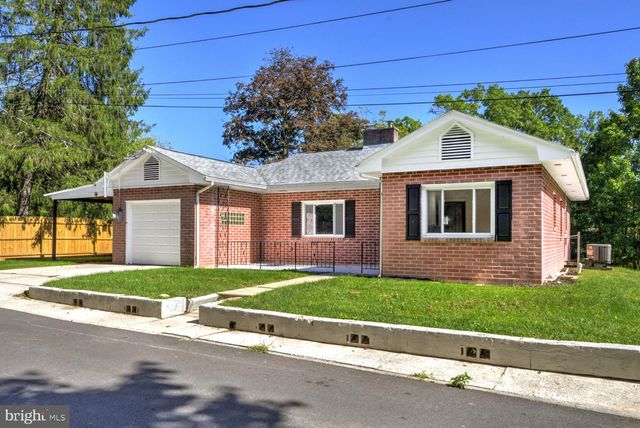 8077 FOX MILL RD, Harrisburg, PA 17112