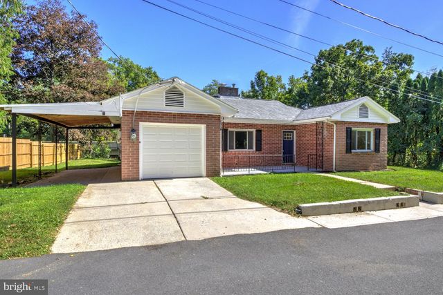 8077 FOX MILL RD, Harrisburg, PA 17112
