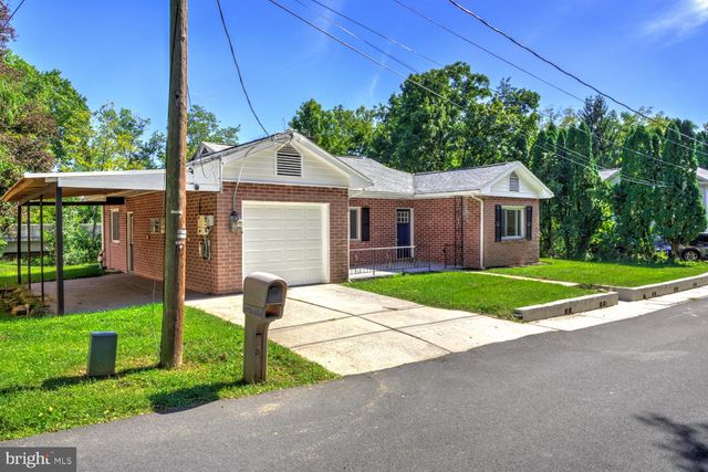 8077 FOX MILL RD, Harrisburg, PA 17112