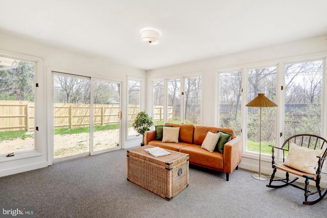 8077 FOX MILL RD, Harrisburg, PA 17112