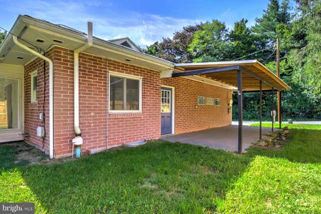 8077 FOX MILL RD, Harrisburg, PA 17112