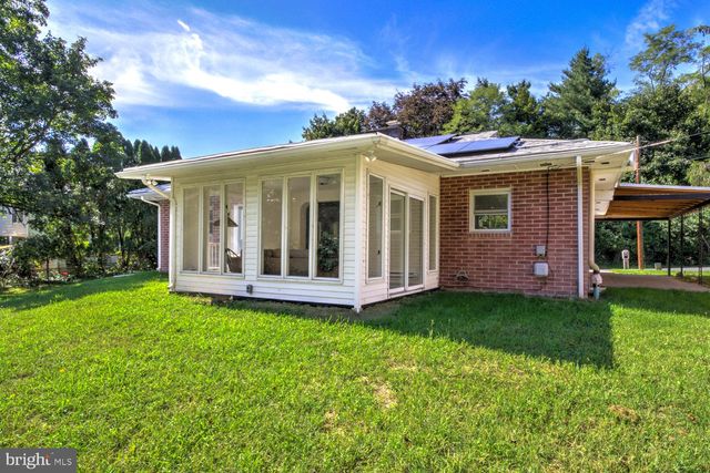 8077 FOX MILL RD, Harrisburg, PA 17112