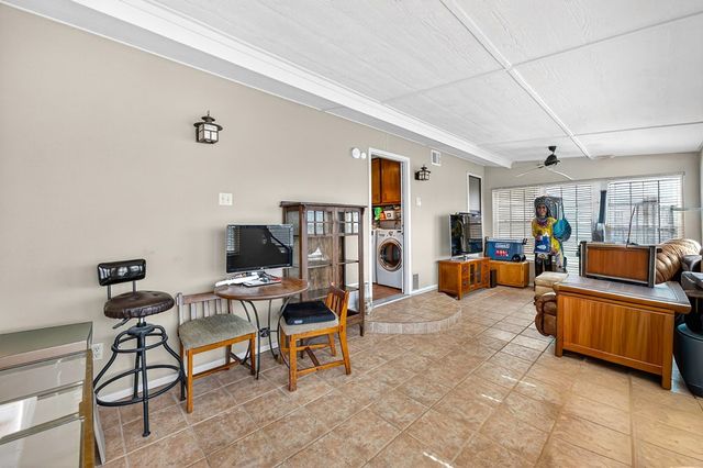 6808 E County Rd 97, Midland, TX 79706