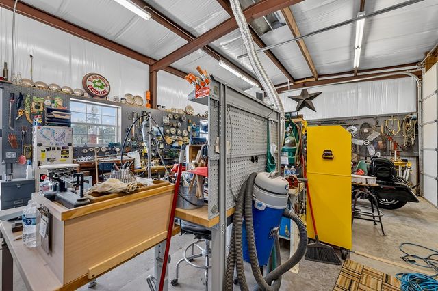 6808 E County Rd 97, Midland, TX 79706