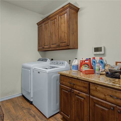 7833 Mapache Court, Bryan, TX 77808