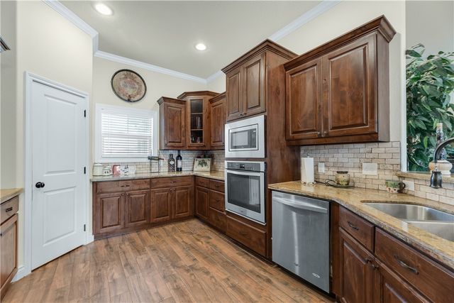 7833 Mapache Court, Bryan, TX 77808