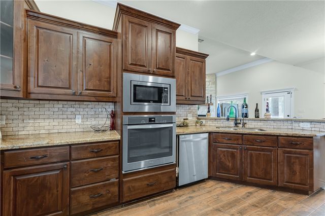 7833 Mapache Court, Bryan, TX 77808
