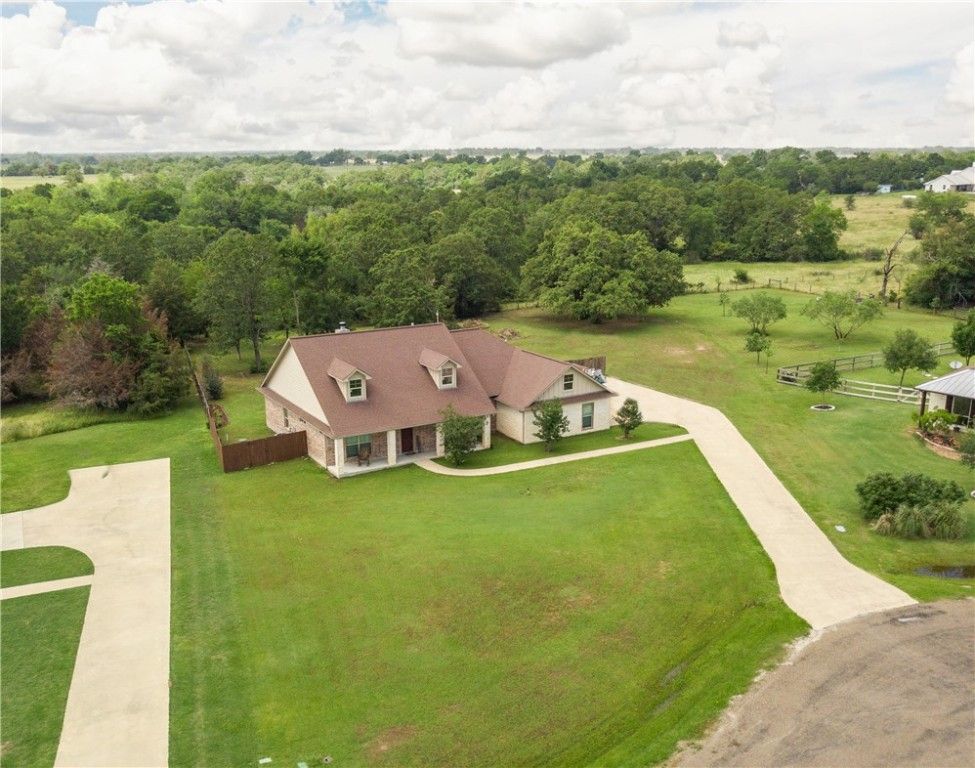 7833 Mapache Court, Bryan, TX 77808