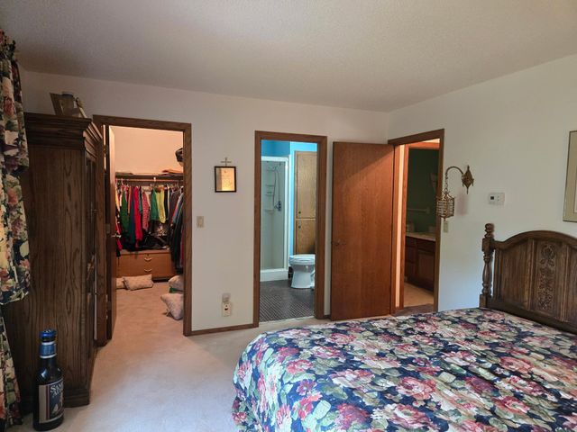 1280 Stassen Drive, West Saint Paul, MN 55118