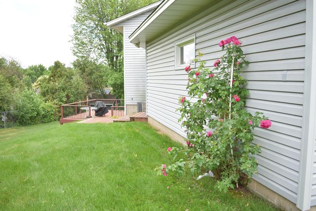 1280 Stassen Drive, West Saint Paul, MN 55118