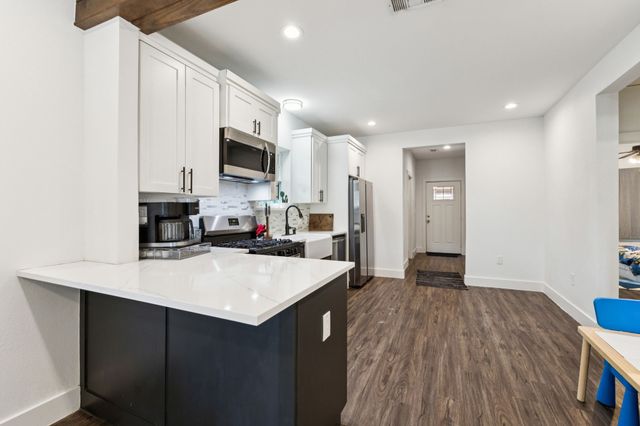 7053 Toland Street, Dallas, TX 75227