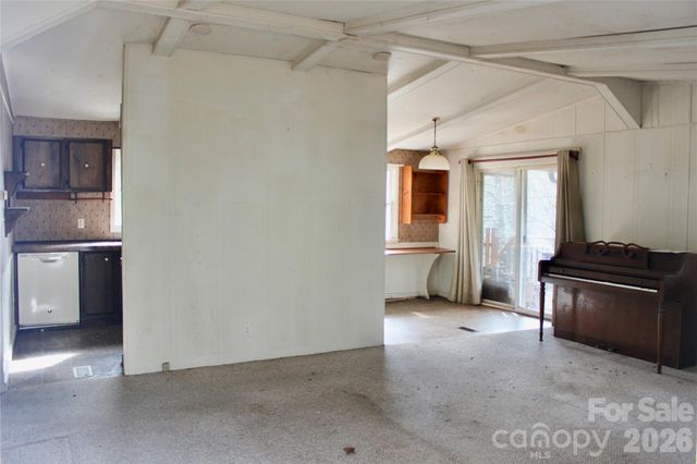 14 Irvin Road, Pisgah Forest, NC 28768