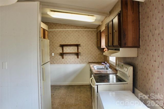 14 Irvin Road, Pisgah Forest, NC 28768