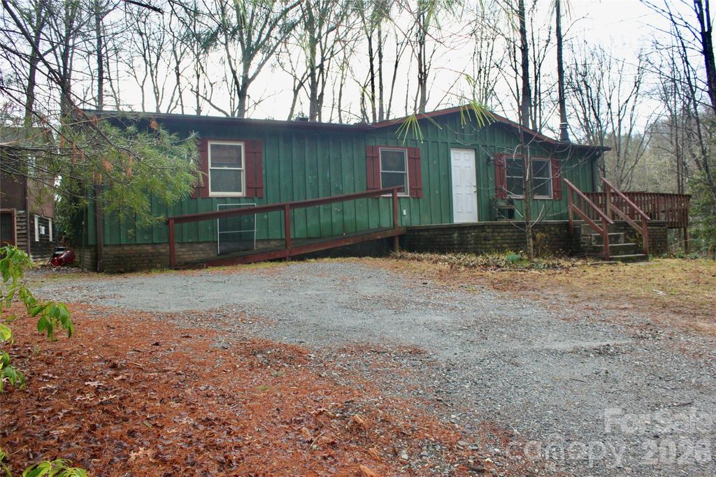 14 Irvin Road, Pisgah Forest, NC 28768