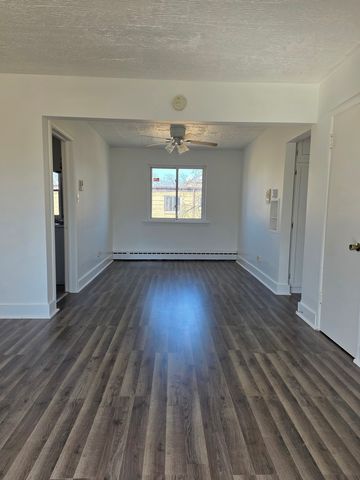 2044 E 72nd Place 3, Chicago, IL 60649