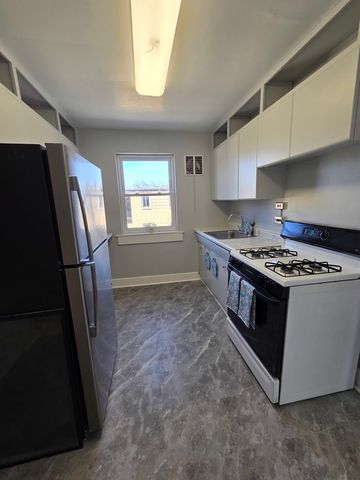 2044 E 72nd Place 3, Chicago, IL 60649