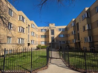 2044 E 72nd Place 3, Chicago, IL 60649