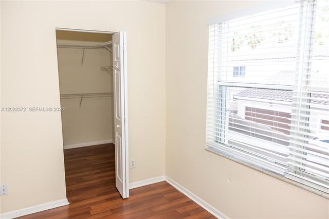 10560 NW 57th Ct, Coral Springs, FL 33076