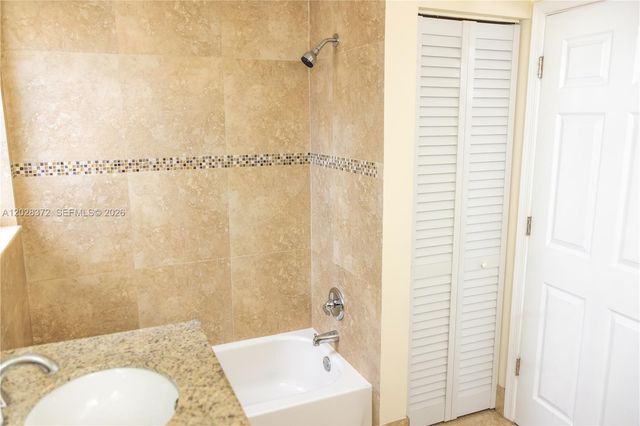 10560 NW 57th Ct, Coral Springs, FL 33076