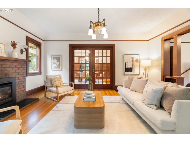 2417 Ne 16TH Ave, Portland, OR 97212