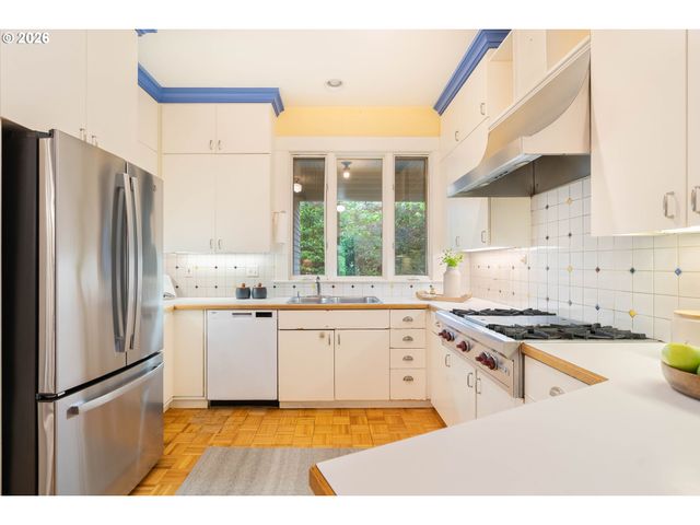 2417 Ne 16TH Ave, Portland, OR 97212