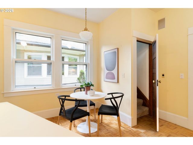 2417 Ne 16TH Ave, Portland, OR 97212