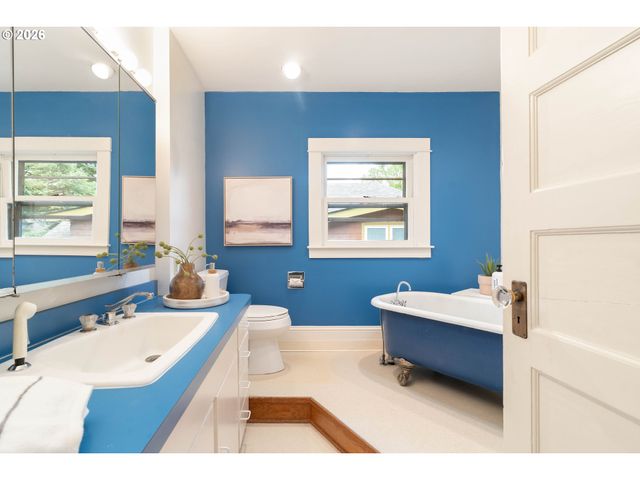 2417 Ne 16TH Ave, Portland, OR 97212
