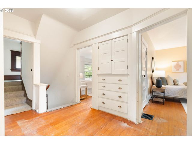 2417 Ne 16TH Ave, Portland, OR 97212