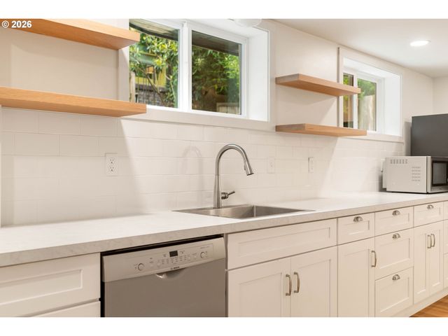 2417 Ne 16TH Ave, Portland, OR 97212