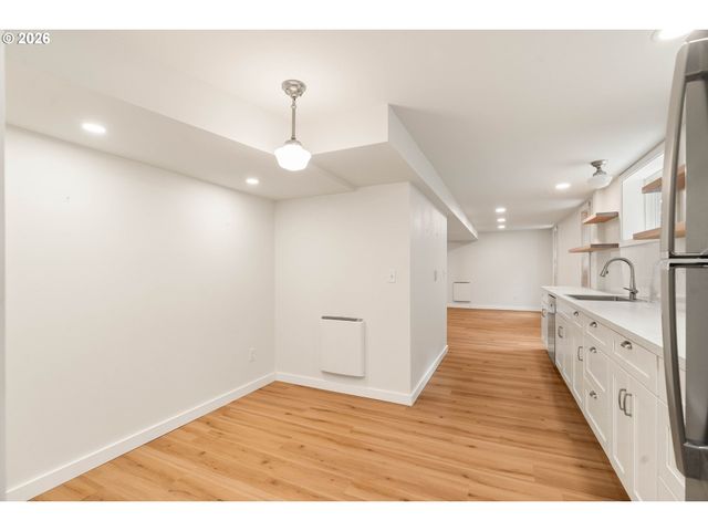 2417 Ne 16TH Ave, Portland, OR 97212