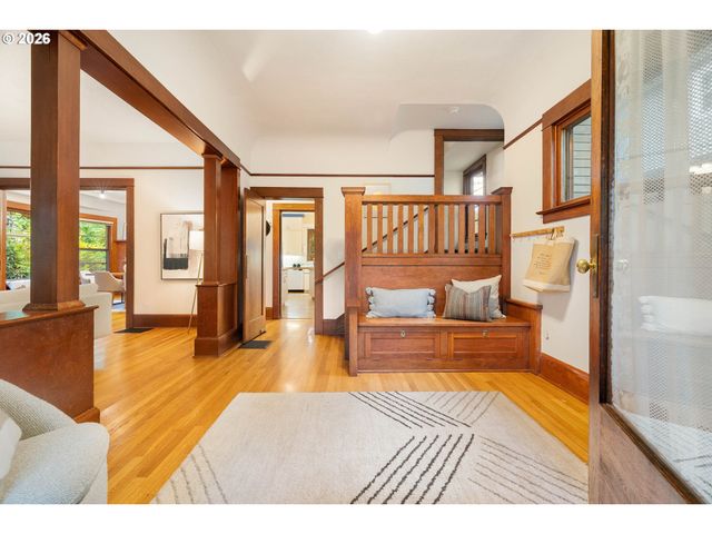 2417 Ne 16TH Ave, Portland, OR 97212