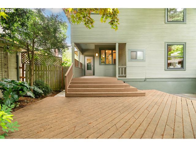 2417 Ne 16TH Ave, Portland, OR 97212