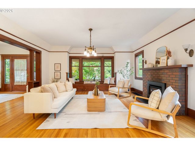 2417 Ne 16TH Ave, Portland, OR 97212
