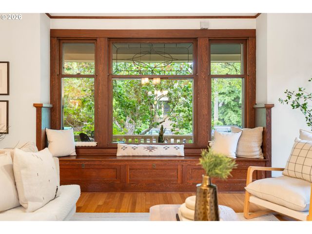 2417 Ne 16TH Ave, Portland, OR 97212