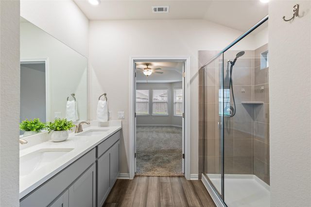 613 Wild Spur LN, Liberty Hill, TX 78642