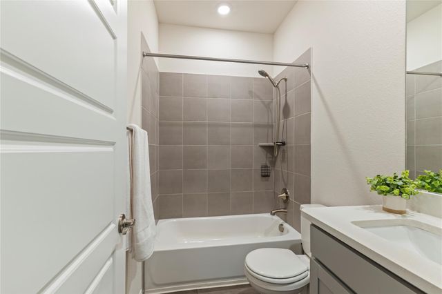 613 Wild Spur LN, Liberty Hill, TX 78642