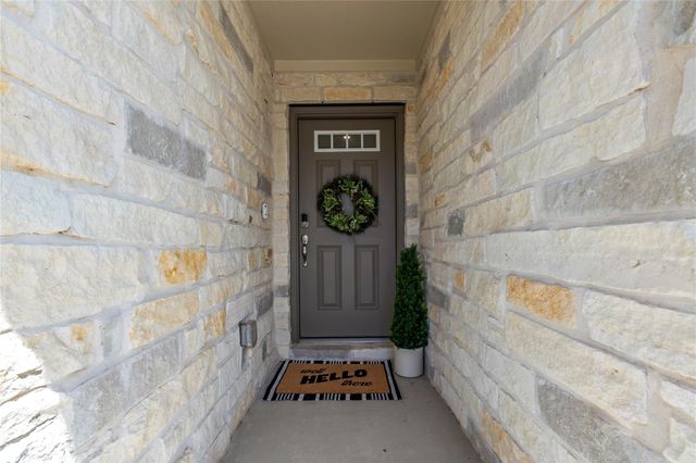 613 Wild Spur LN, Liberty Hill, TX 78642