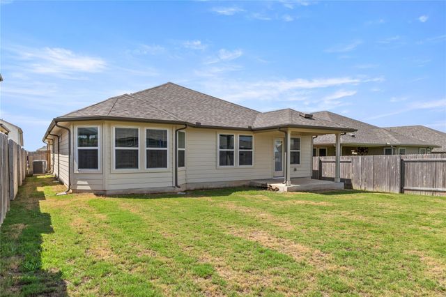 613 Wild Spur LN, Liberty Hill, TX 78642