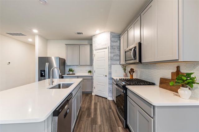 613 Wild Spur LN, Liberty Hill, TX 78642