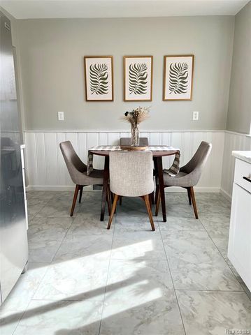 24545 Greenbrier Avenue, Eastpointe, MI 48021