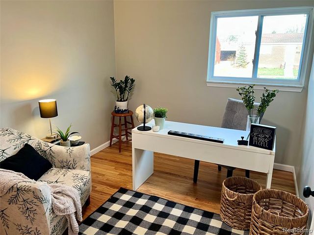 24545 Greenbrier Avenue, Eastpointe, MI 48021