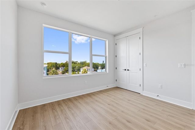19 29TH STREET N, St Petersburg, FL 33713