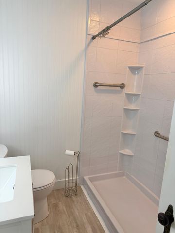 1402 S Broadway Avenue, Albert Lea, MN 56007