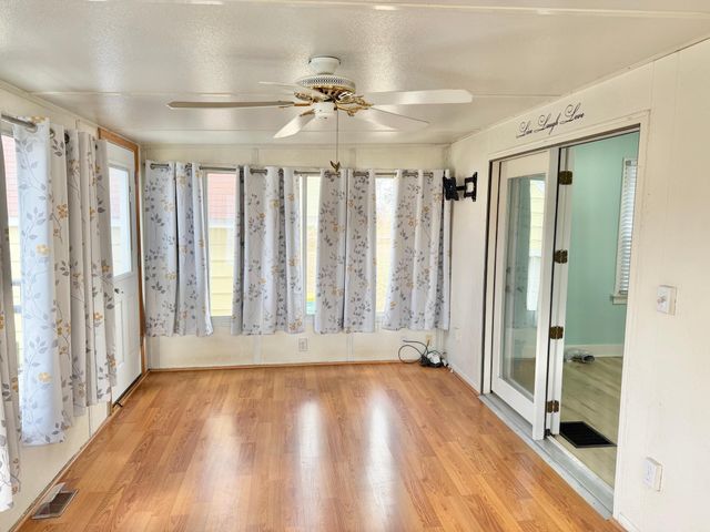 1402 S Broadway Avenue, Albert Lea, MN 56007