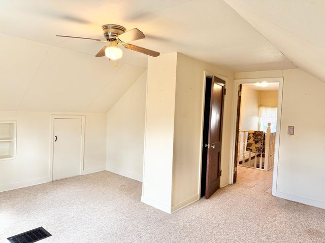 1402 S Broadway Avenue, Albert Lea, MN 56007