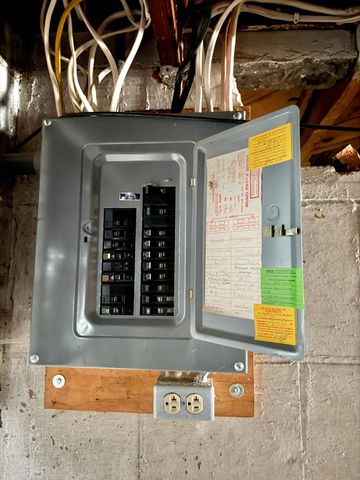 1402 S Broadway Avenue, Albert Lea, MN 56007