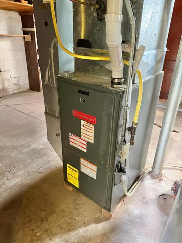 1402 S Broadway Avenue, Albert Lea, MN 56007